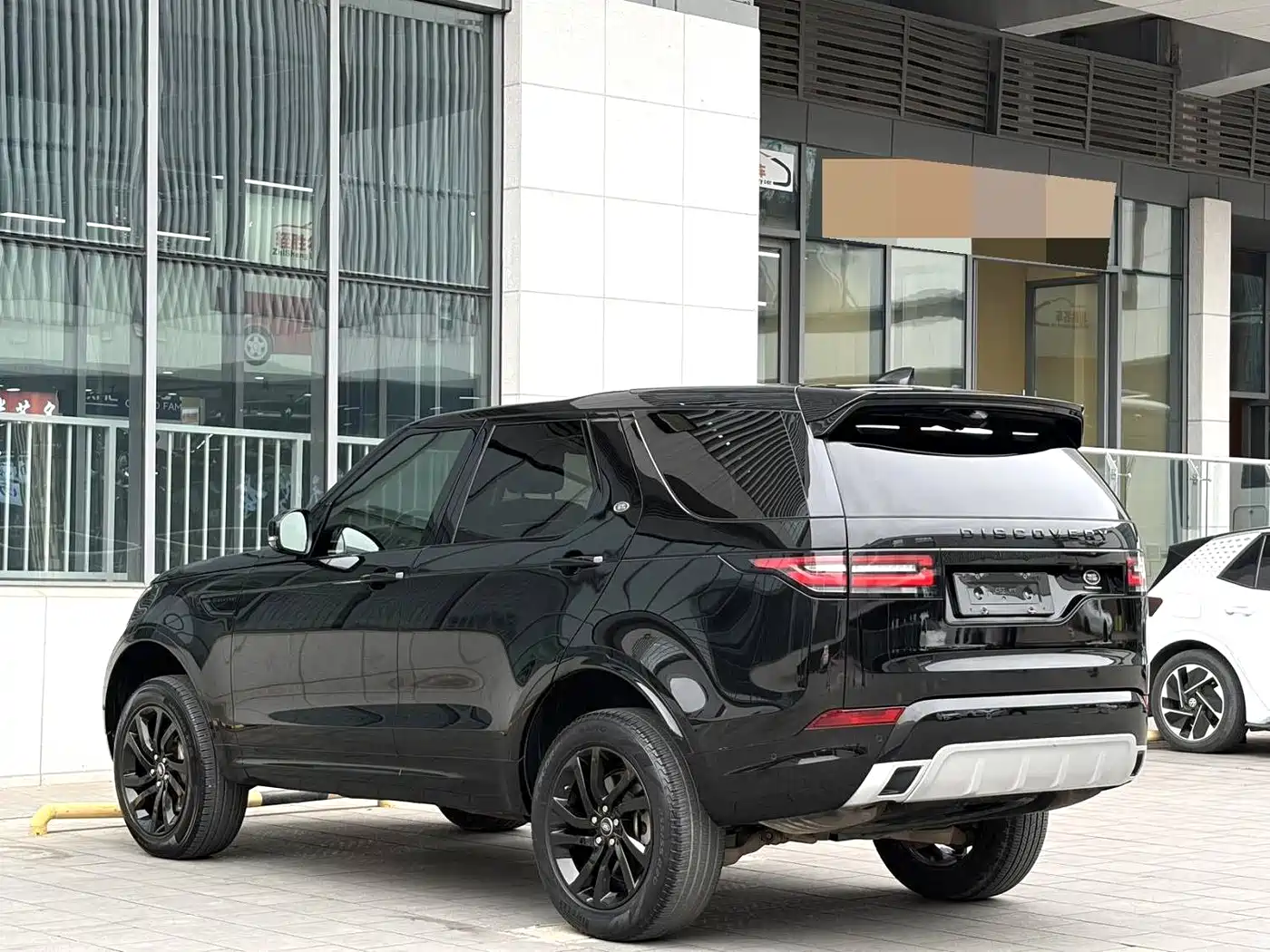 Land Rover Discovery 2020 3.0 SC V6 30th Anniversary Special Edition фото 8