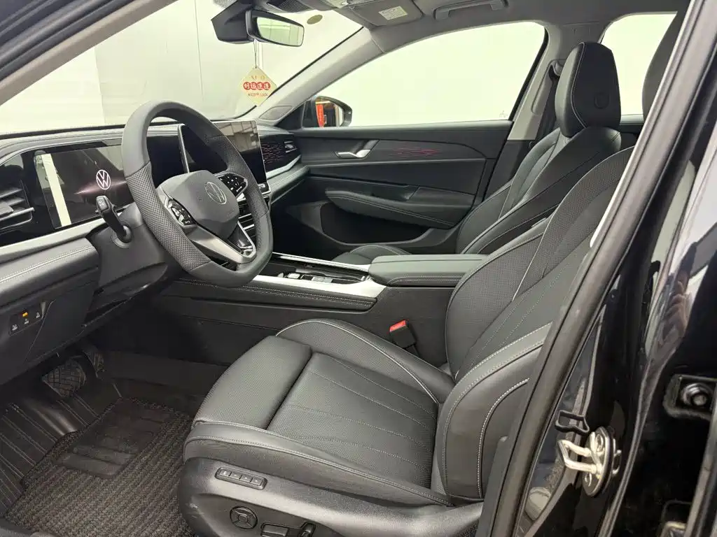 Volkswagen Passat 2025 2025 Pro 380TSI Starlight Dragon Glory Edition