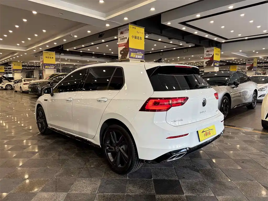 Volkswagen Golf 2023 280TSI DSG R-Line Lite фото 34