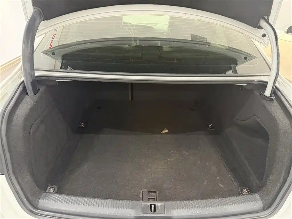 Photo 9 - Audi A4L