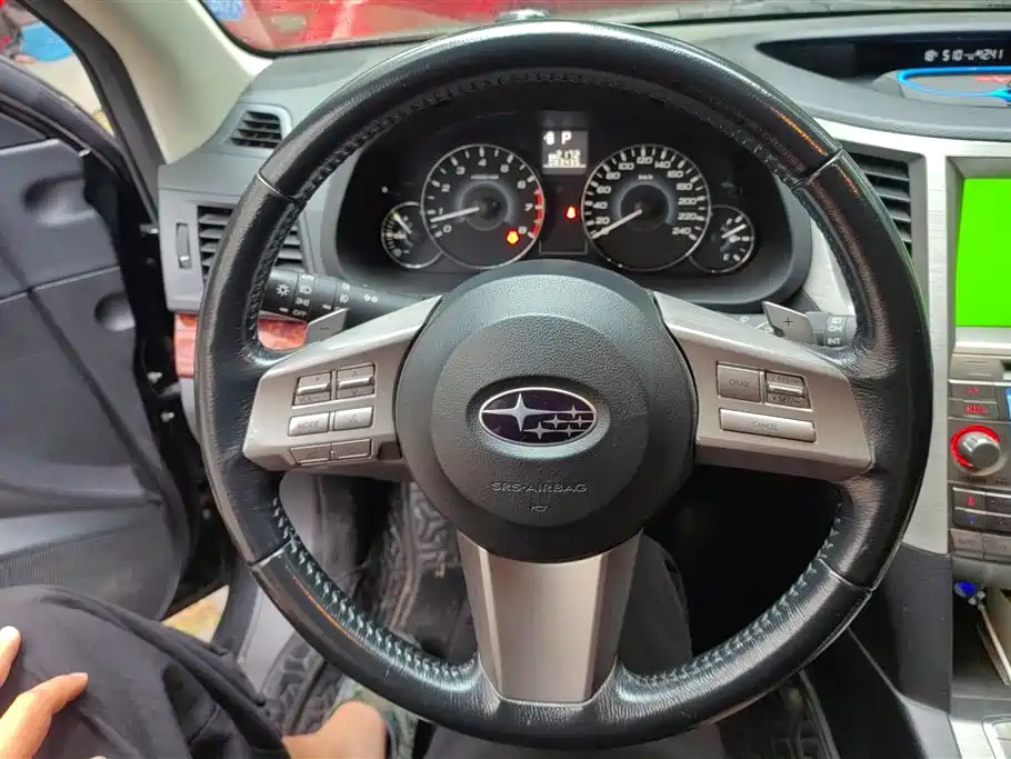 Subaru Outback 2011 2.5i Luxury Edition фото 15