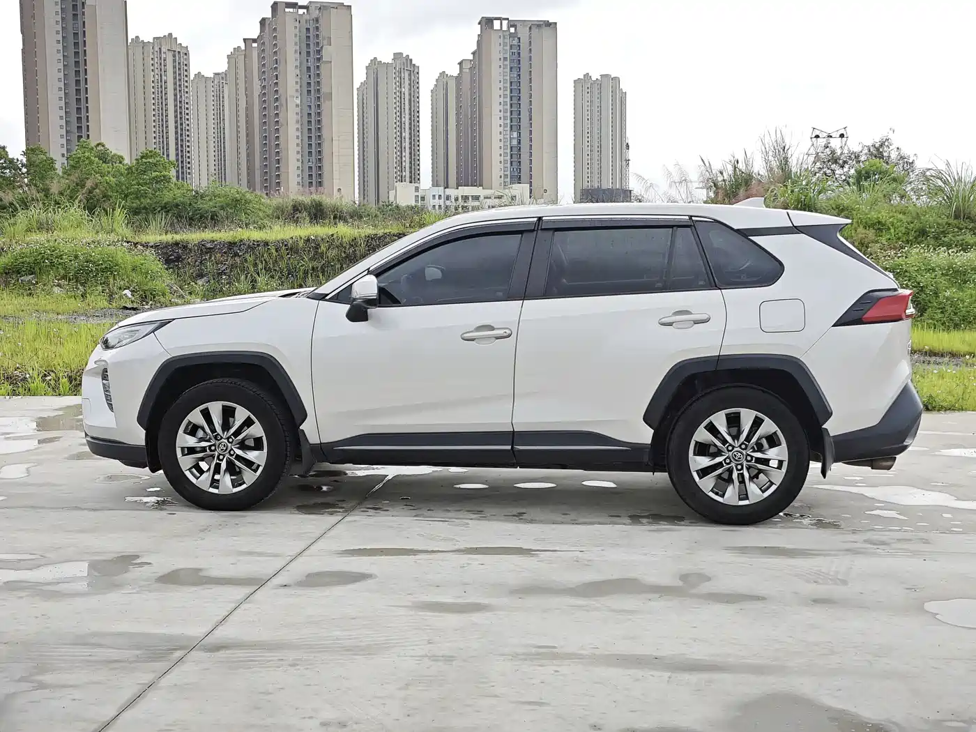 Toyota Wildlander 2024 2.0L CVT FWD Leading Edition фото 8