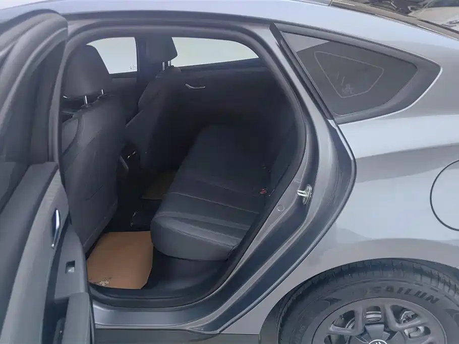 BYD Qin PLUS 2025 DM-i Smart Drive 55KM Leader фото 11