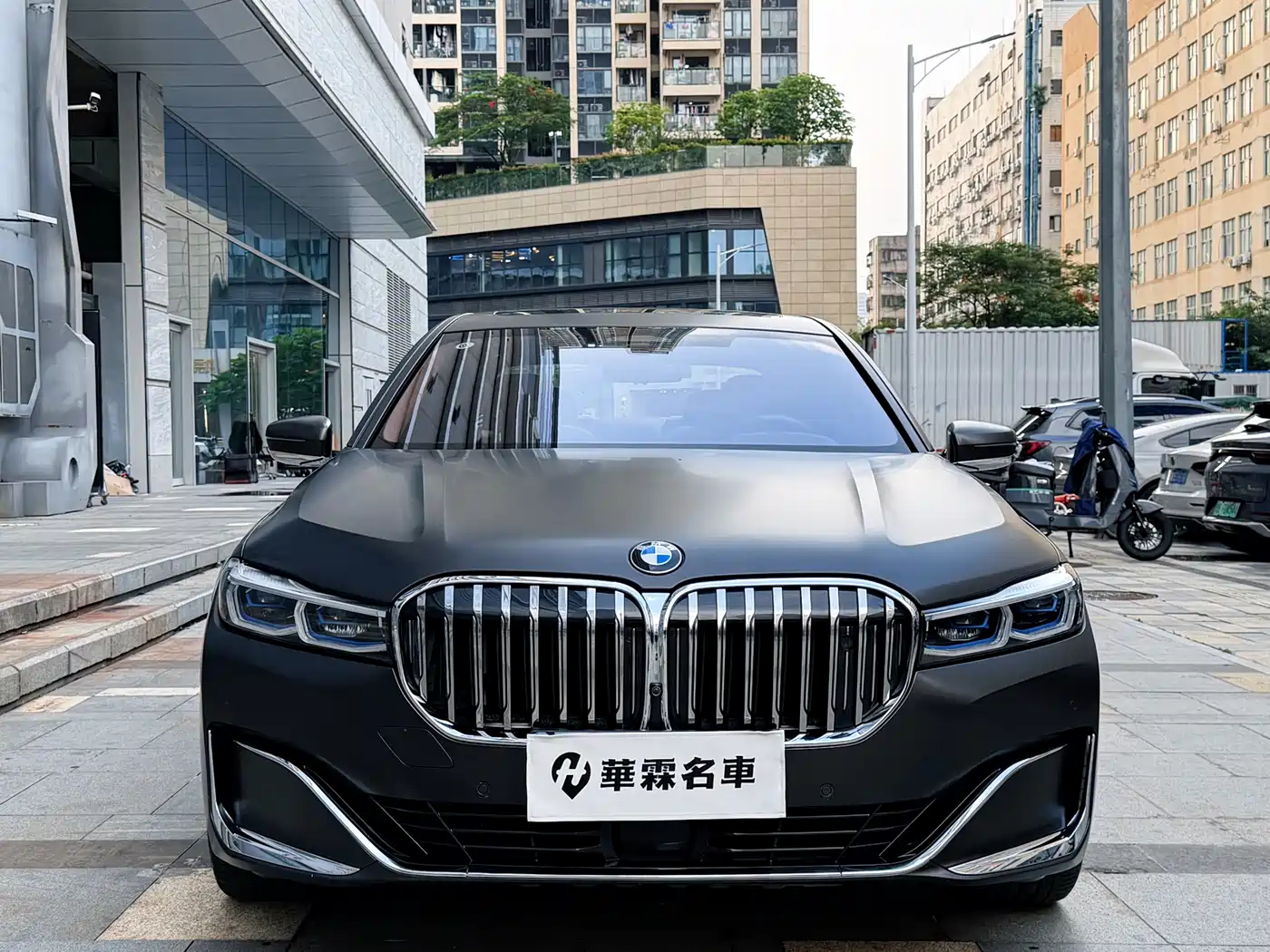BMW 7 Series 2019 M760Li xDrive V12 Sport Package фото 2