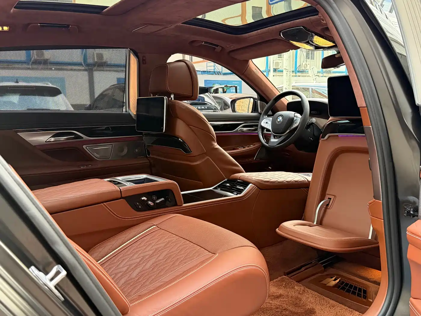 BMW 7 Series 2019 M760Li xDrive V12 Sport Package фото 17