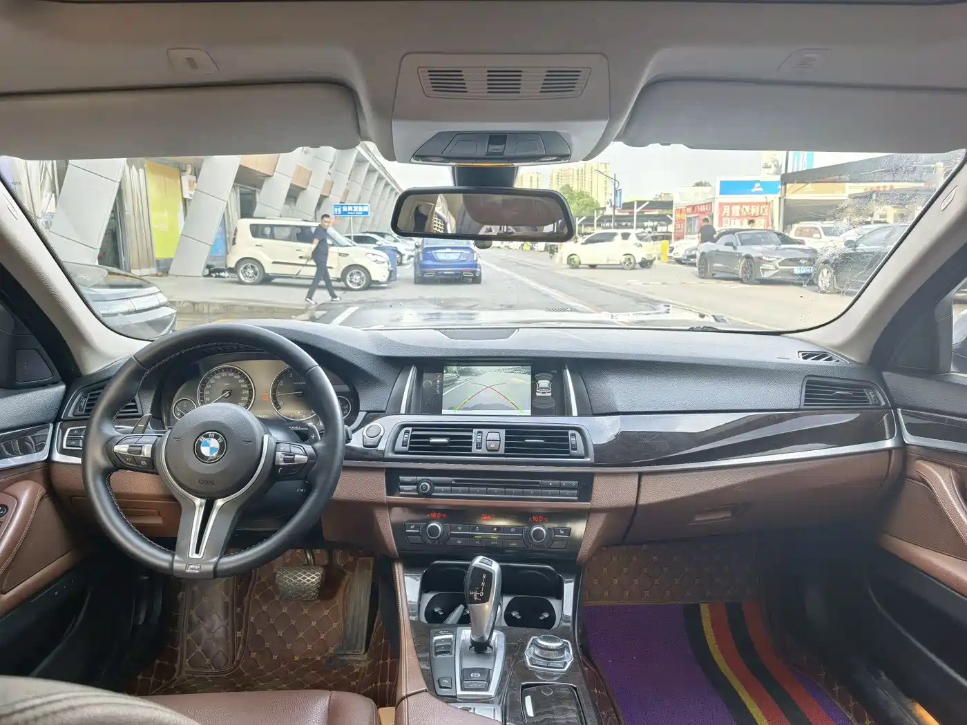 BMW 5 Series 2014 525Li Leading фото 6