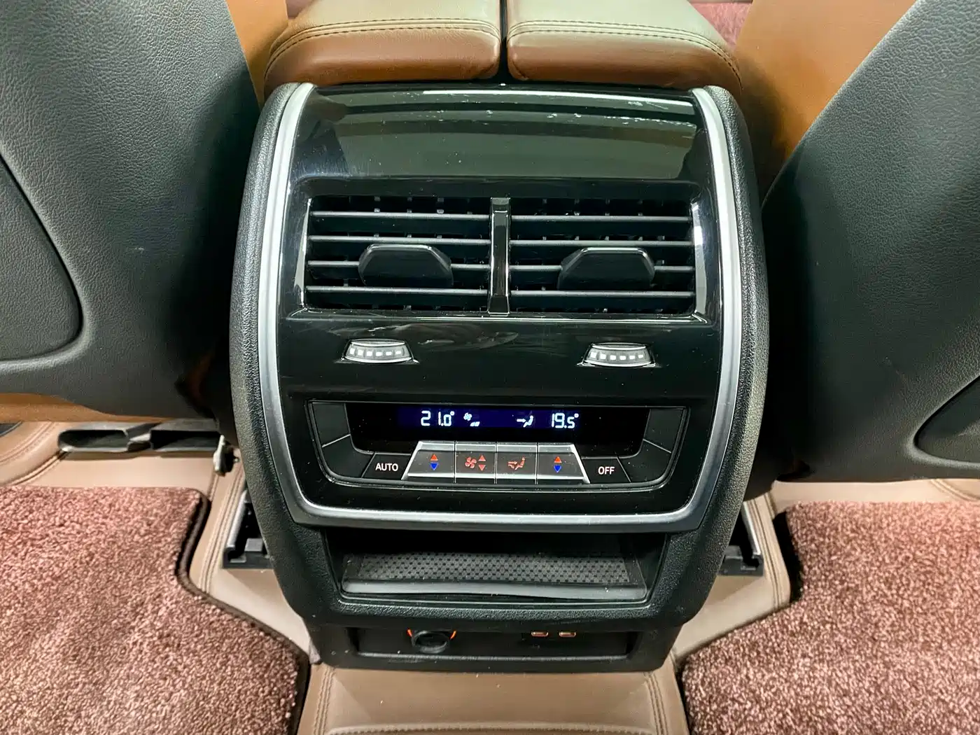 BMW X7 2021 xDrive40i Premium Luxury Package фото 9