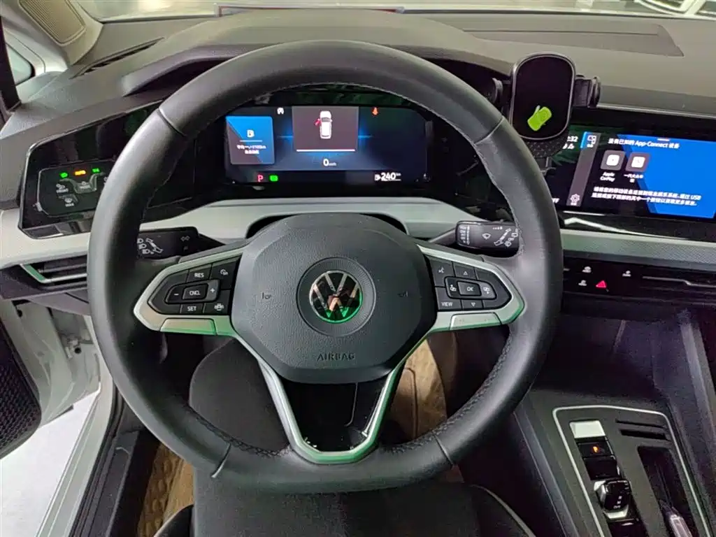Volkswagen Golf 2023 Facelift 280TSI DSG Pro фото 11