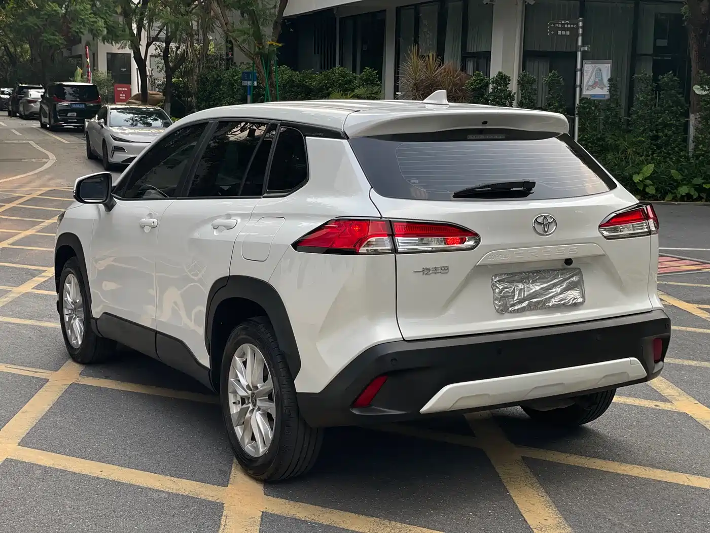 Toyota Corolla Cross 2023 2.0L Pioneer Edition фото 4