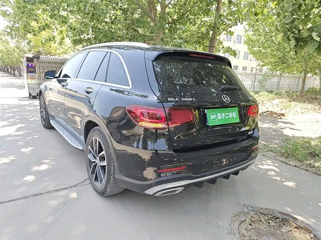 MERCEDES-BENZ GLC