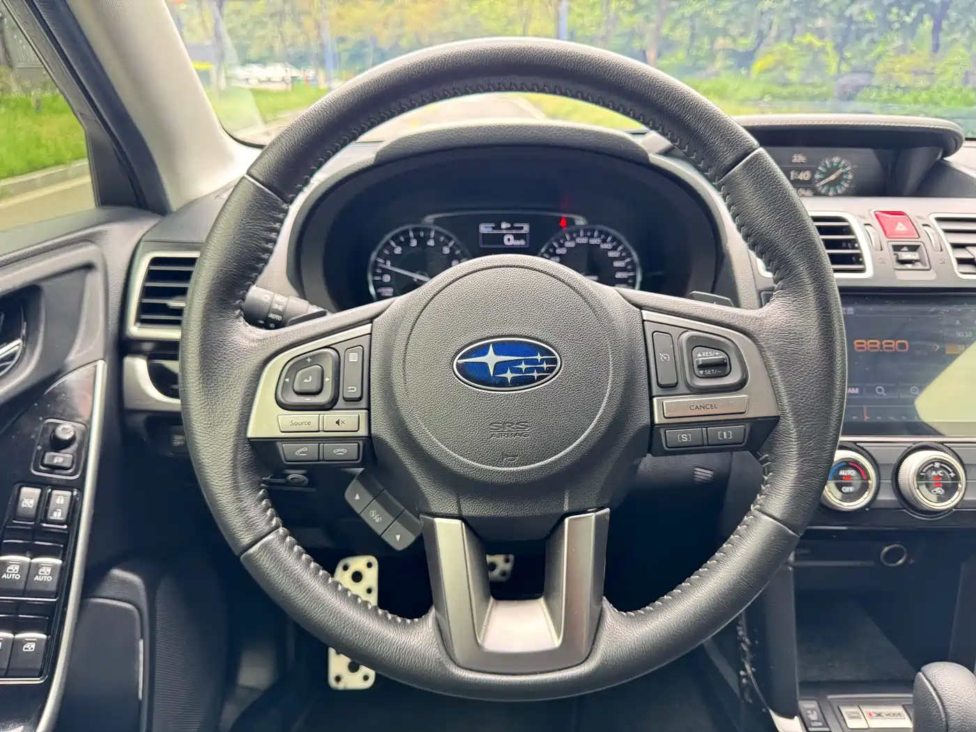 Subaru Forester 2018 2.0i Fashion Navigation Edition фото 27