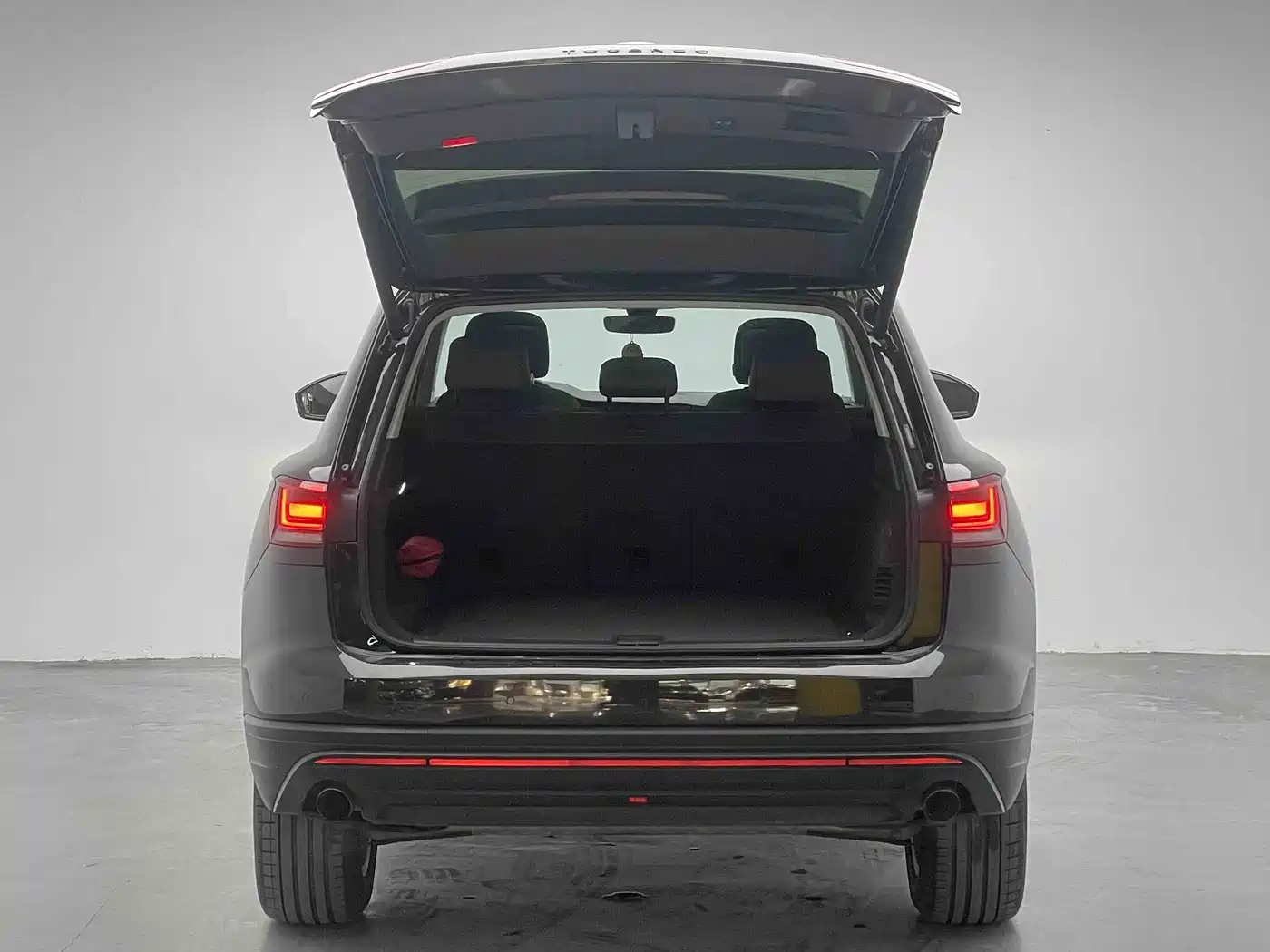 Volkswagen Touareg 2021 2.0TSI Pilot Special Edition фото 20