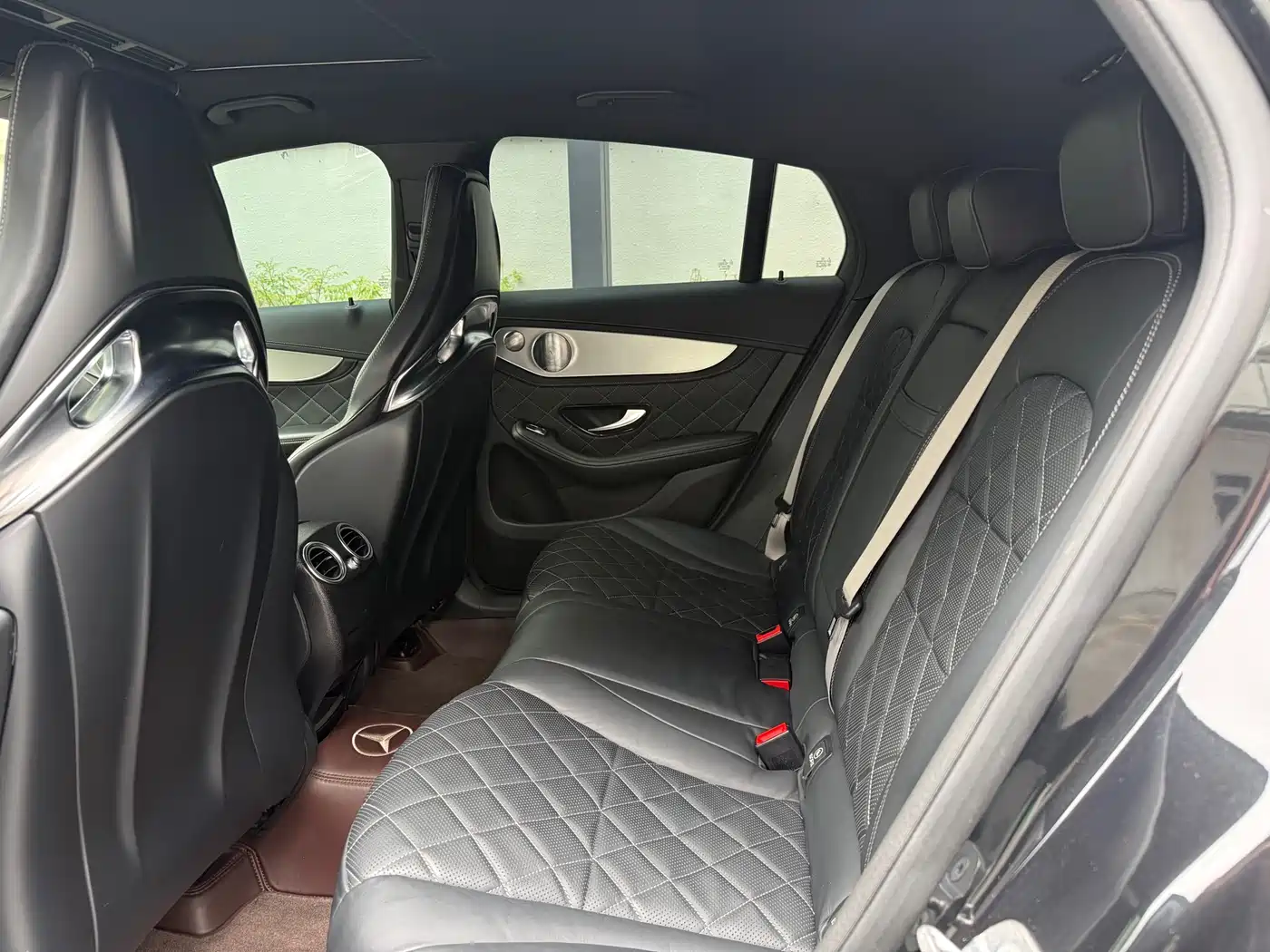Mercedes-Benz GLC Coupe AMG 2018 AMG GLC 63 S 4MATIC+ Coupe SUV фото 18