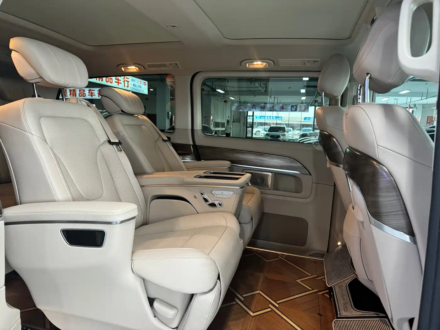 Mercedes-Benz V-Class 2022 V 260 L Long Wheelbase Prestige Edition фото 8
