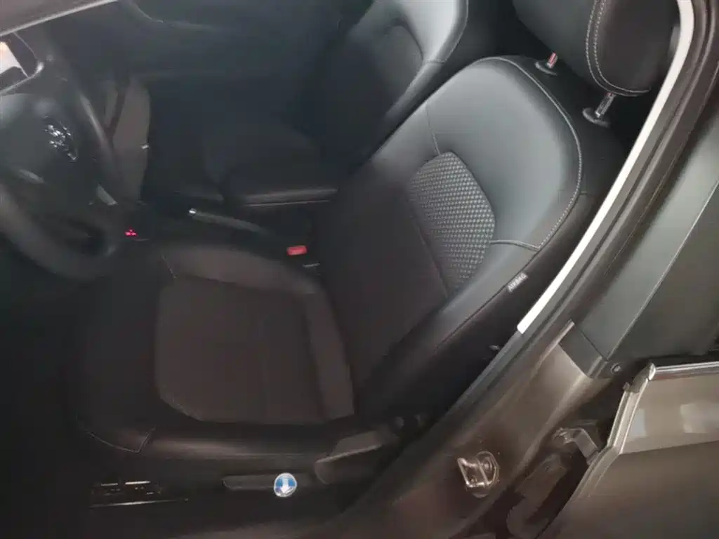 Volkswagen Santana 2015 Gran Santana 230TSI DSG Comfort фото 15