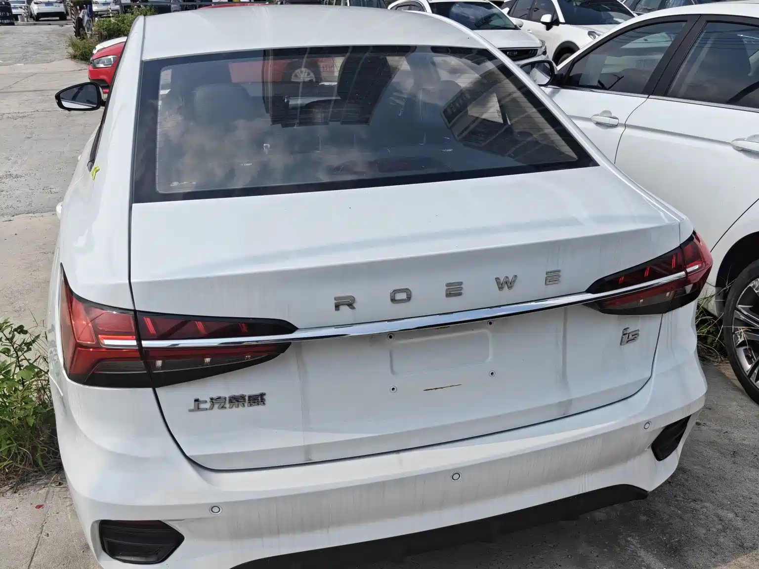Фото 26 - Roewe i5