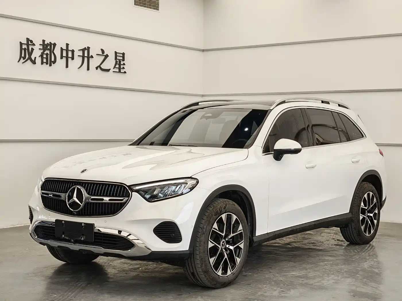 Mercedes-Benz GLC 2023 GLC 260 L 4MATIC Sport 5-seater