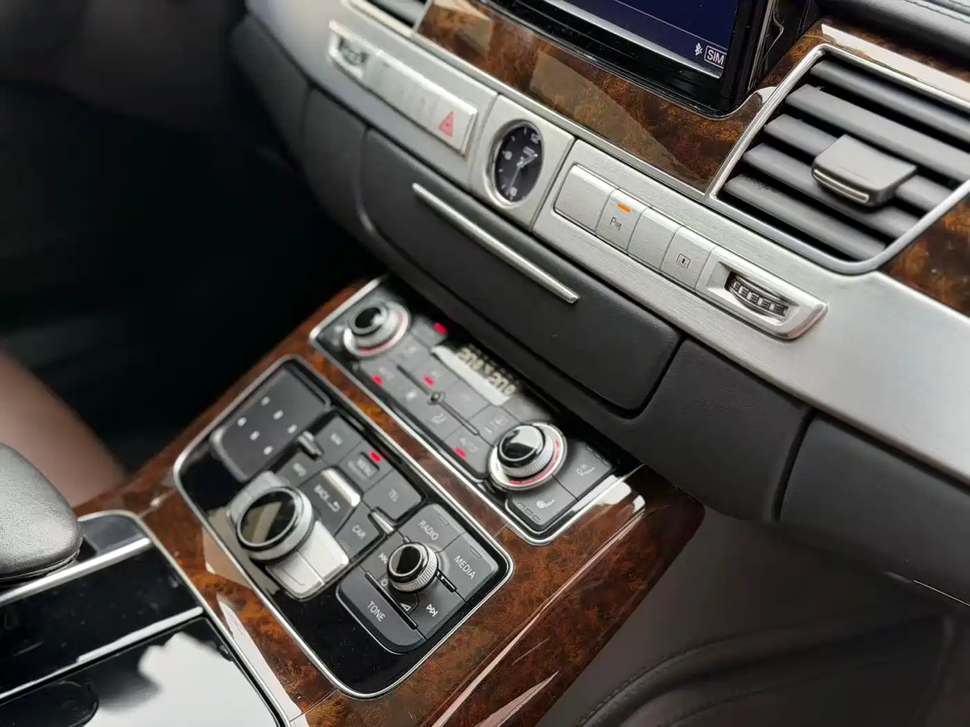 Audi A8 2016 A8L 45 TFSI quattro Luxury фото 8