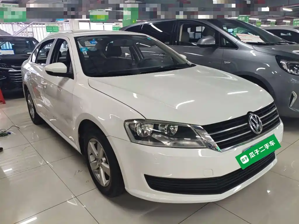 Volkswagen Lavida 2017 1.6L Automatic Comfort Edition фото 4