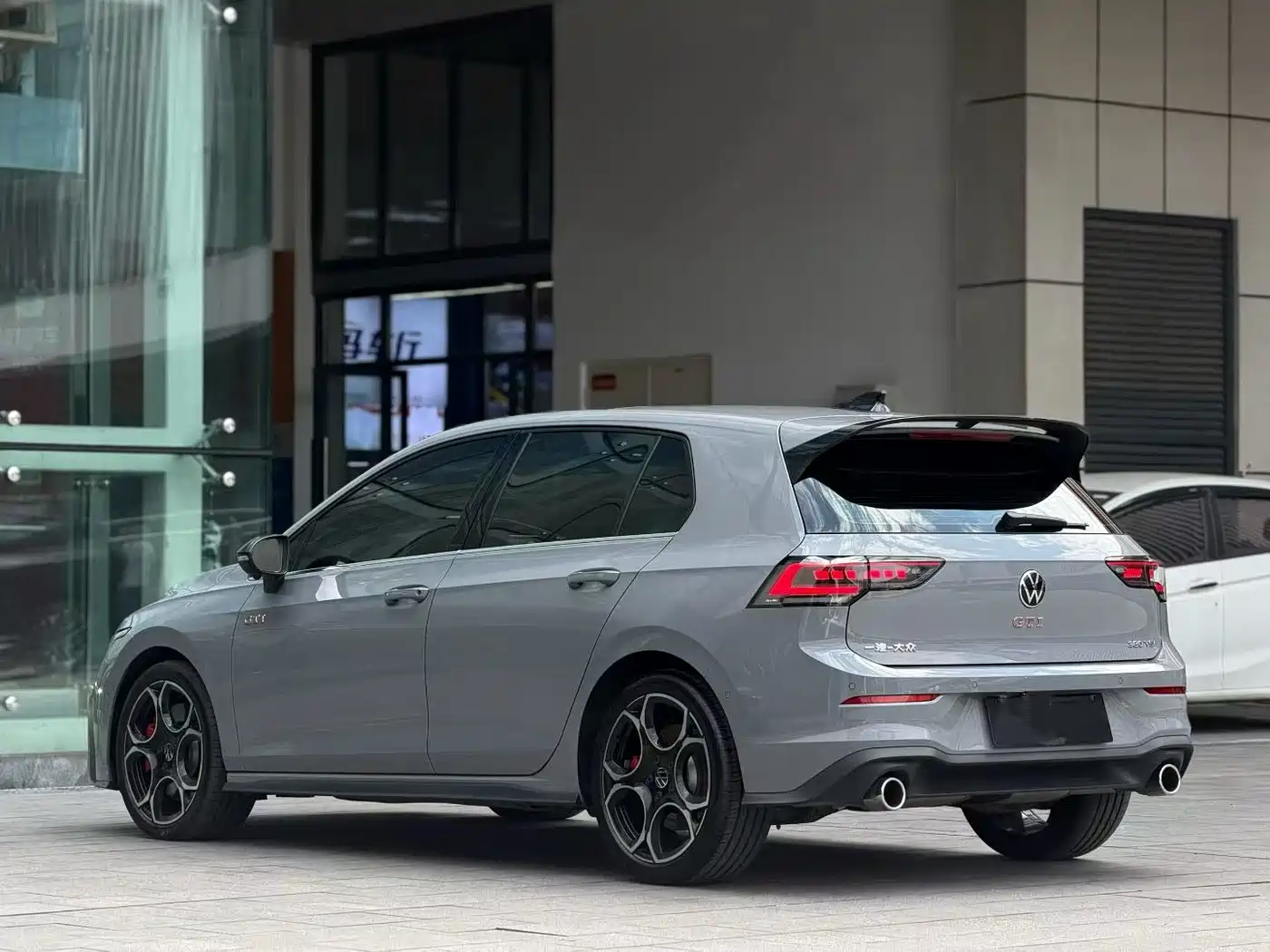 Volkswagen Golf GTI 2025 380TSI DSG GTI фото 8
