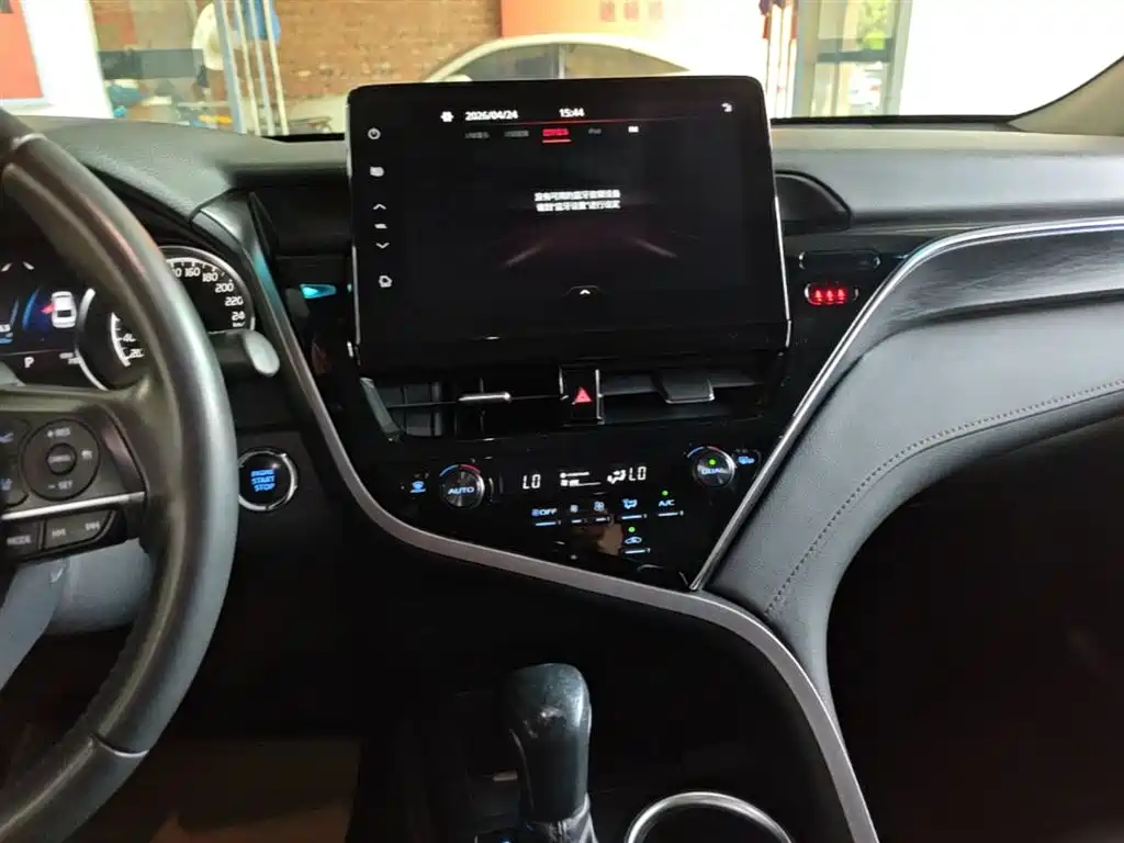 Toyota Camry 2021 2.0G Luxury Edition фото 13