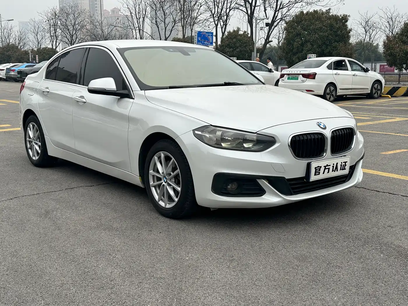 BMW 1 Series 2017 118i Fashion фото 3