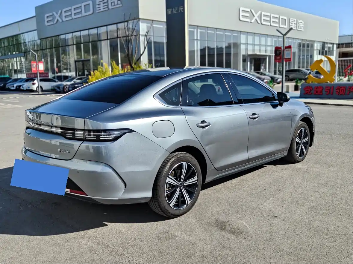 BYD Destroyer 05 2022 DM-i 120KM Premium фото 4