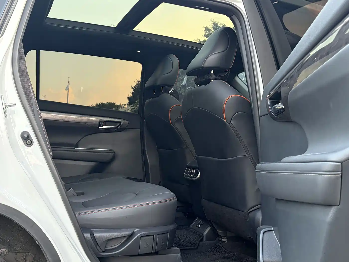 Toyota Crown Kluger 2024 2.0T AWD Jinyao Edition фото 17