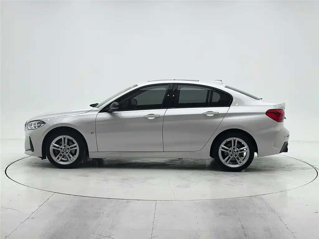 BMW 1 Series 2021 Facelift 120i M Sport Shadow Edition фото 7