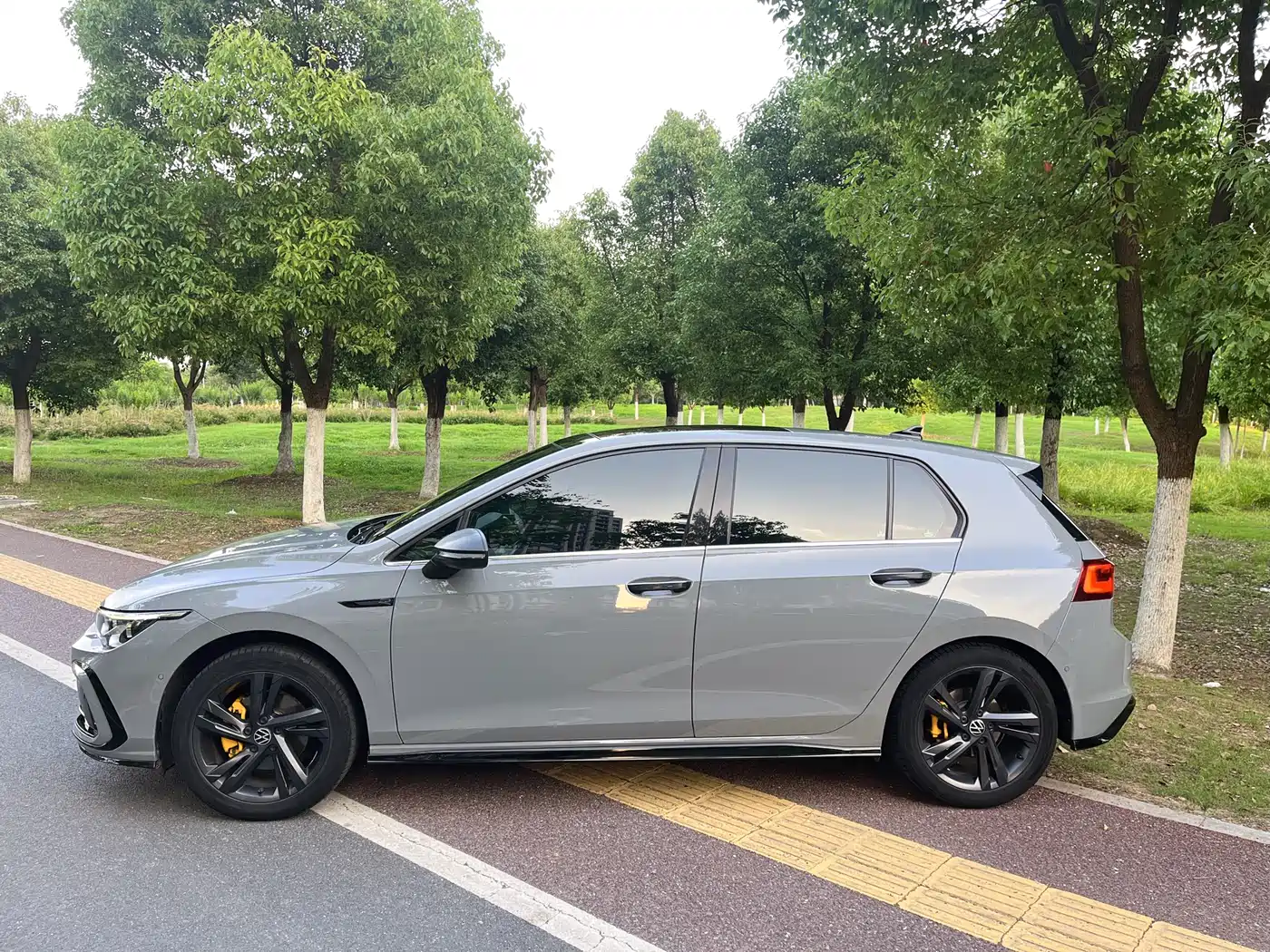 Volkswagen Golf 2023 280TSI DSG R-Line Lite фото 4