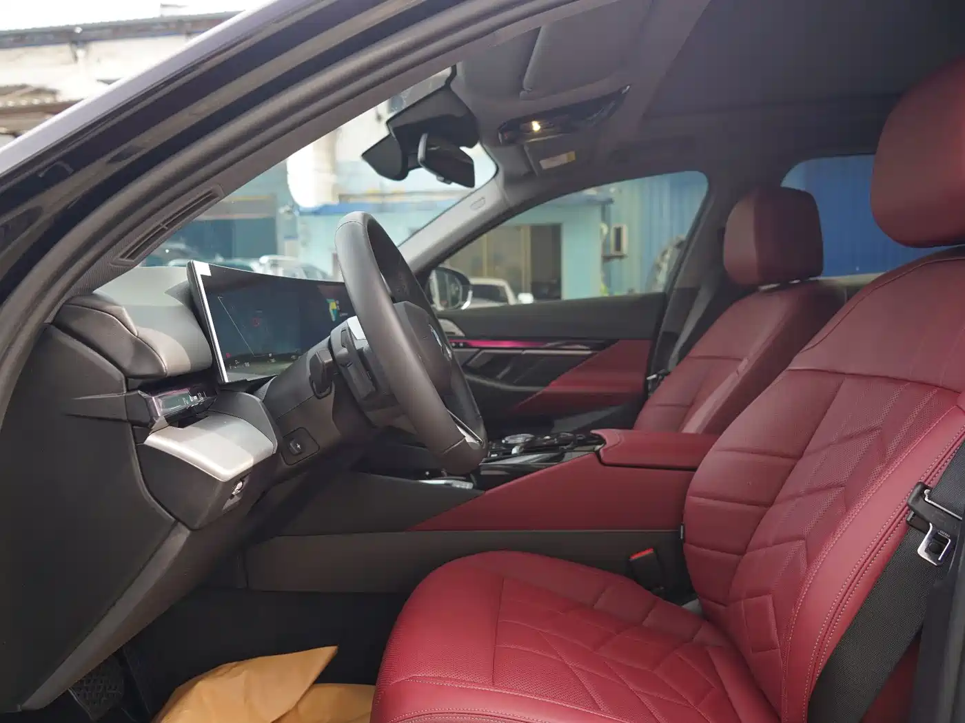 BMW 5 Series 2024 530Li Leading M Sport Package фото 4