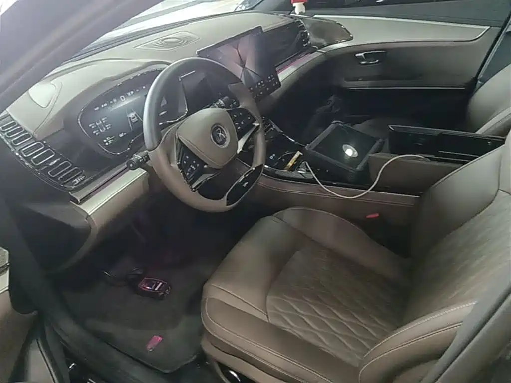 BYD Han 2025 DM-i 125KM Premium фото 15