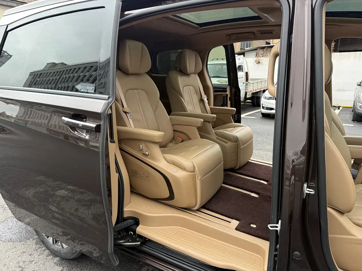 Buick GL8 2021 ES Landlord 653T Luxury фото 16