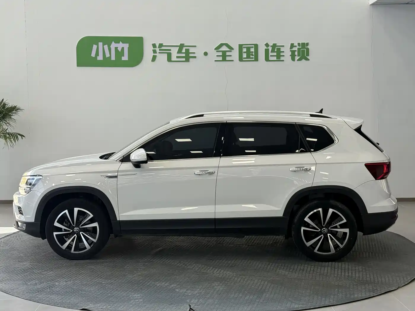 Volkswagen Tharu 2021 280TSI 2WD Luxury Plus фото 4