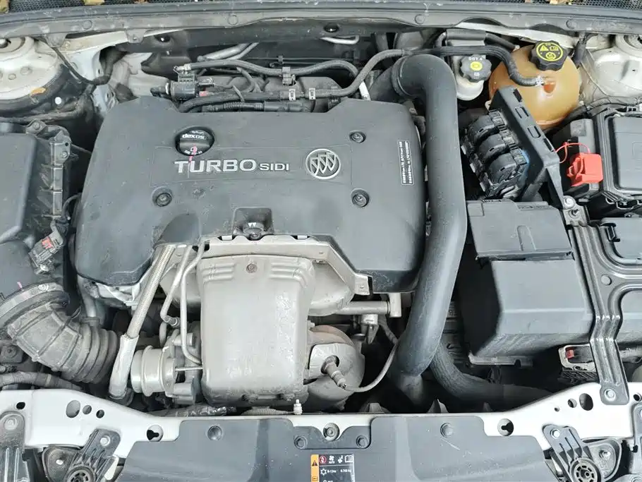 Buick Regal 2017 GS 28T Luxury Model фото 10