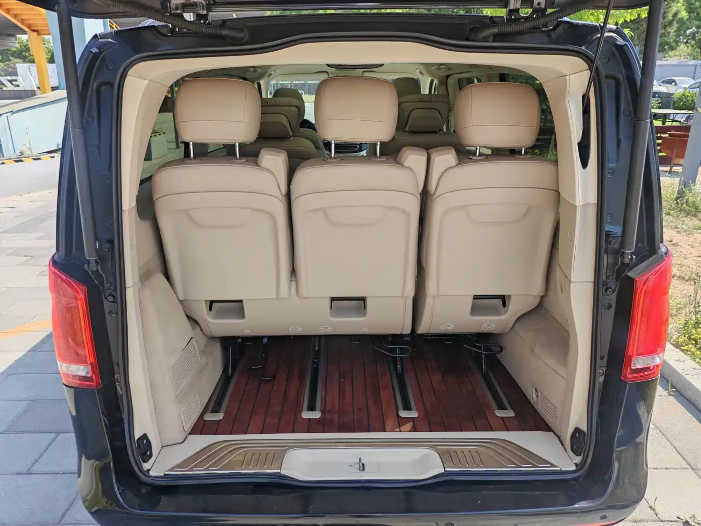 Mercedes-Benz V-Class 2016 V 260 L Premium Long фото 8