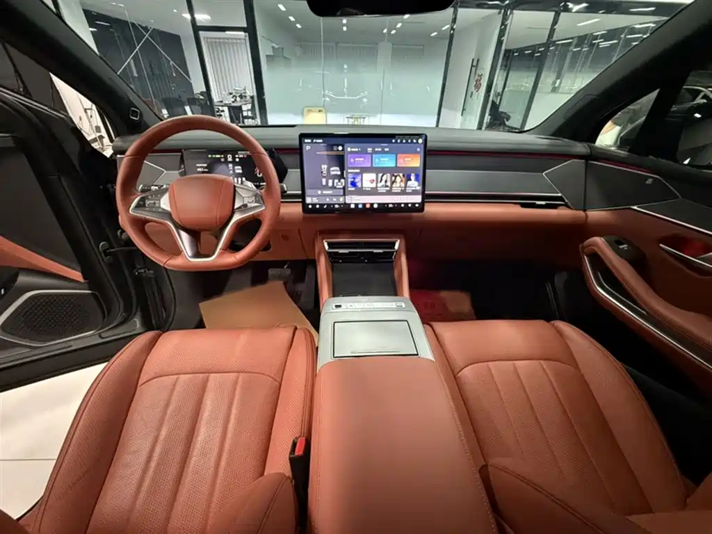 BYD Tang L 2025 DM 175KM Drone Player Edition фото 12