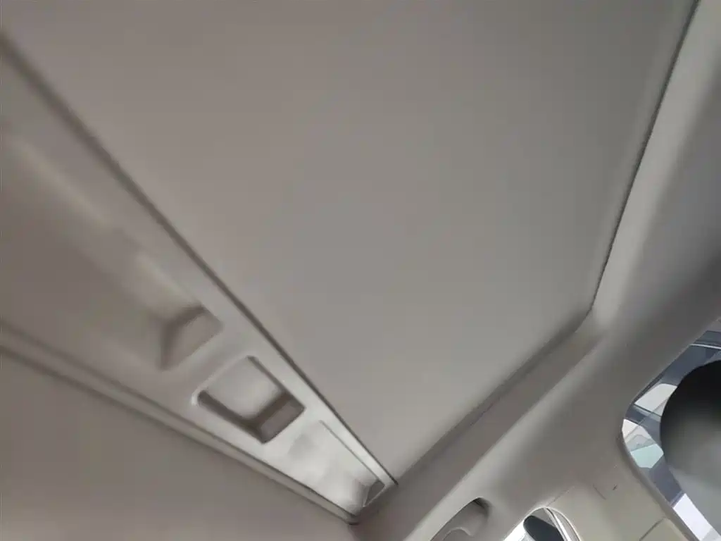 ROEWE I5