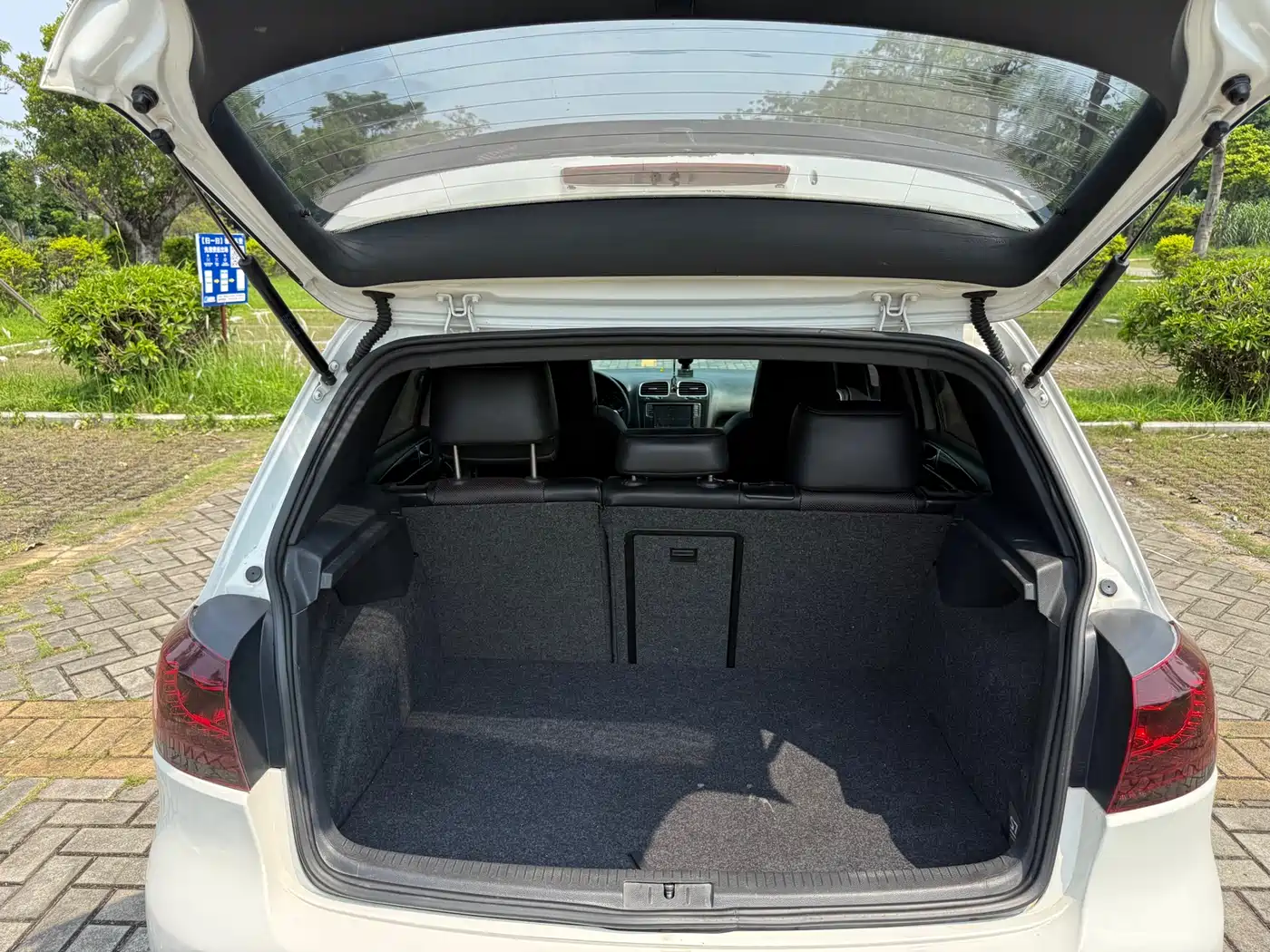 Volkswagen Golf GTI 2012 2.0TSI GTI фото 12
