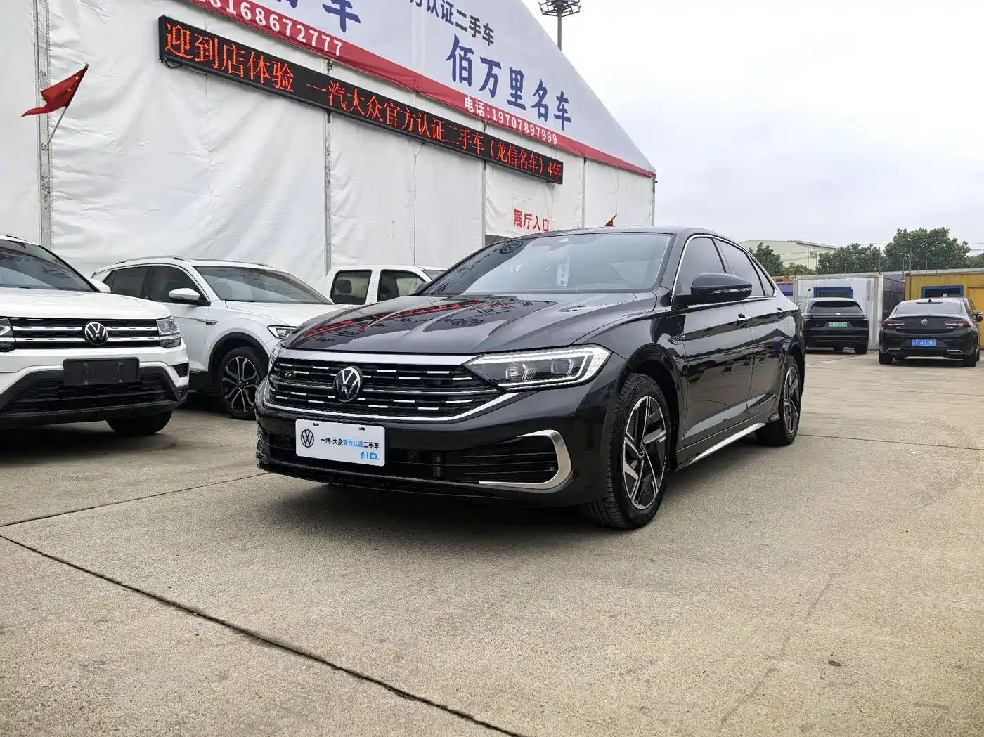 Volkswagen Sagitar 2024 300TSI DSG Surpass Edition