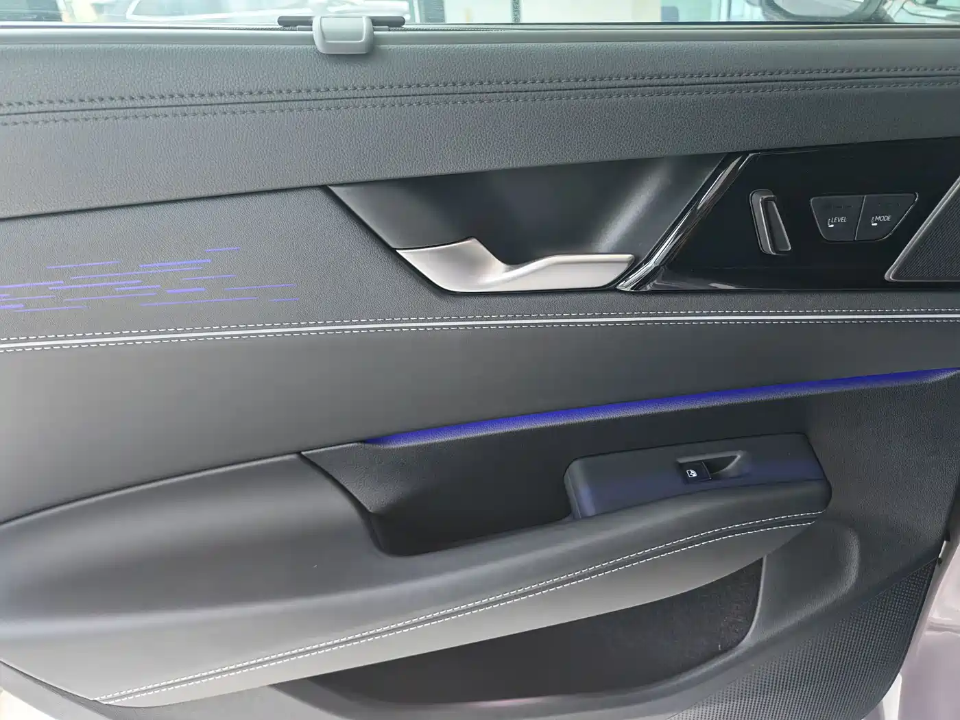 Volkswagen Passat 2025 Model Pro 380TSI Starlight Dragon Premium Edition фото 14