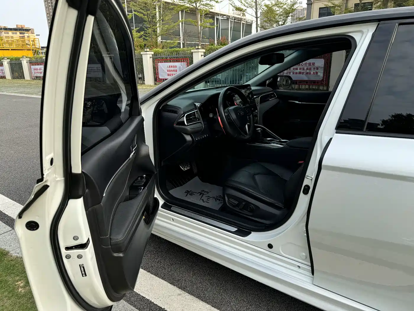 Toyota Camry 2021 2.5S Feng Shang Edition фото 25