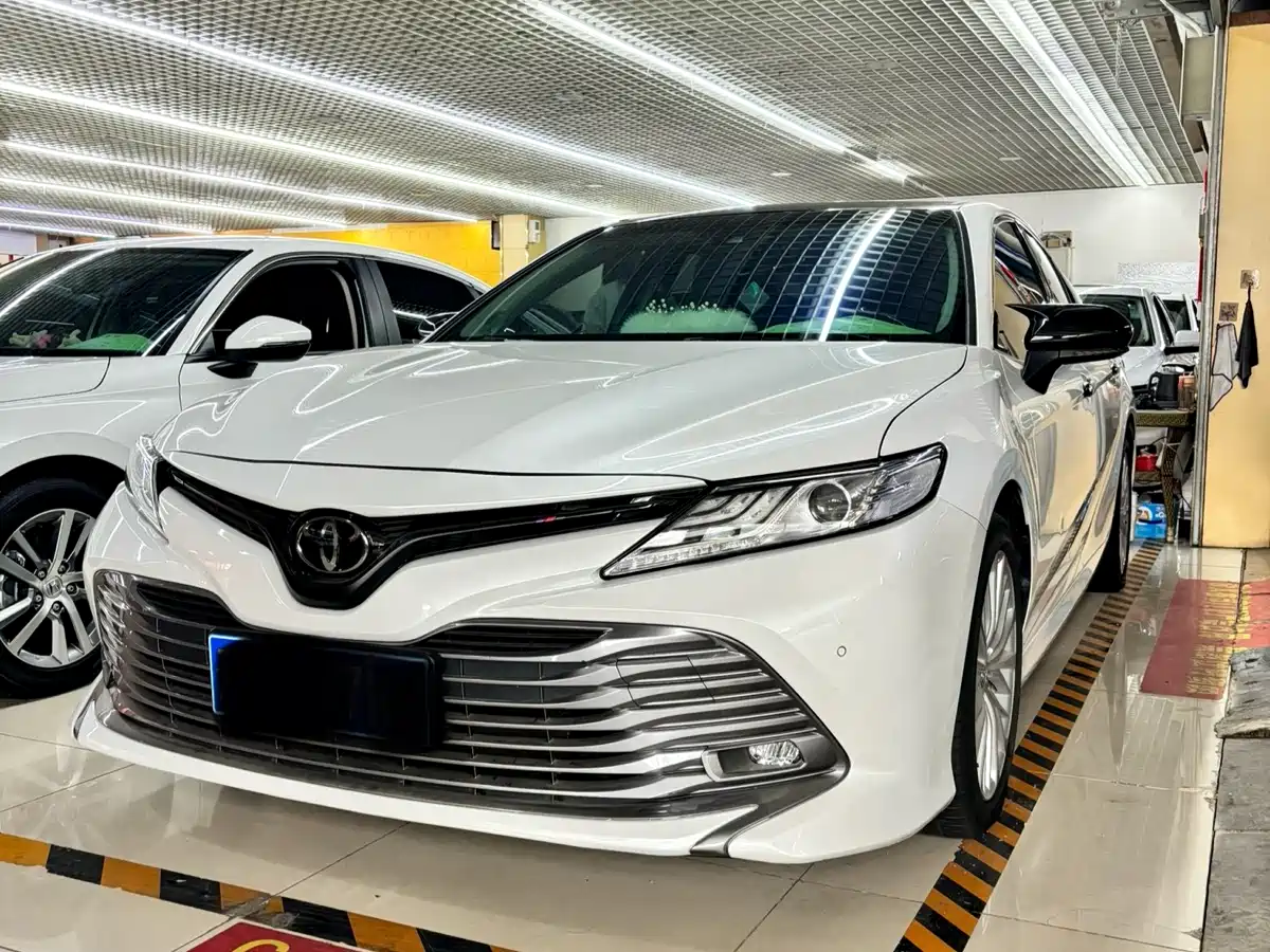 Toyota Camry 2021 2.5G Luxury Edition