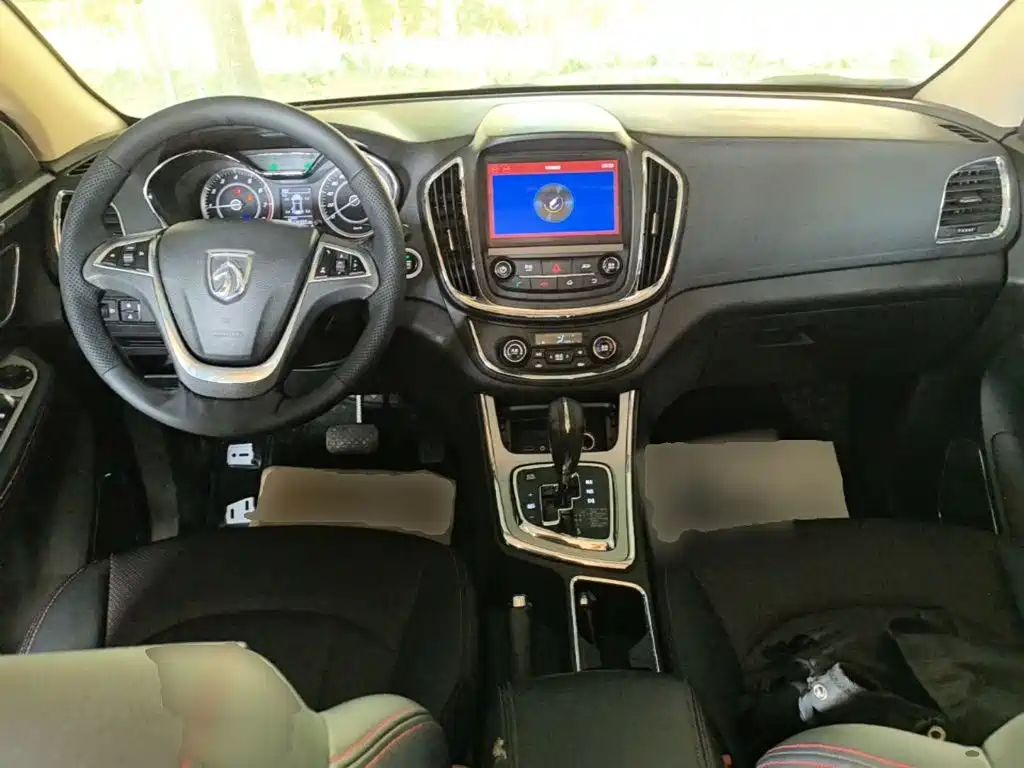 Baojun 560 2017 2016 1.8L iAMT Luxury