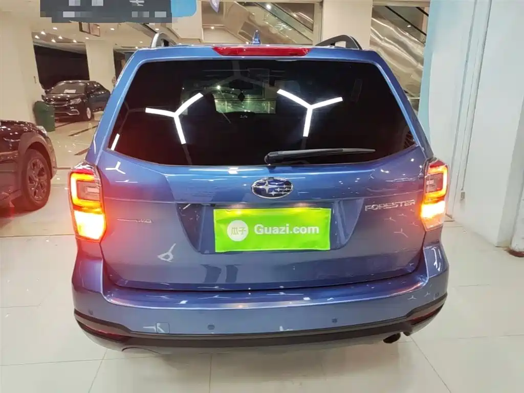 Subaru Forester 2018 2.5i Luxury Navigation Edition фото 6