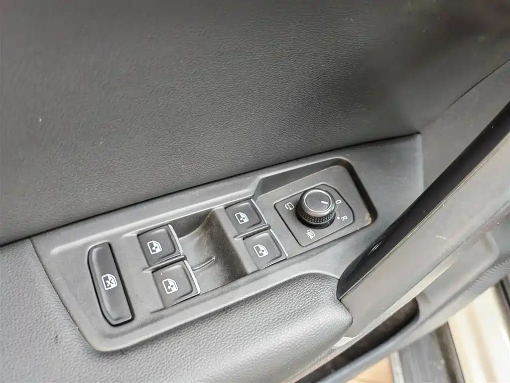 Volkswagen Tayron 2019 330TSI 4WD Luxury China V фото 4