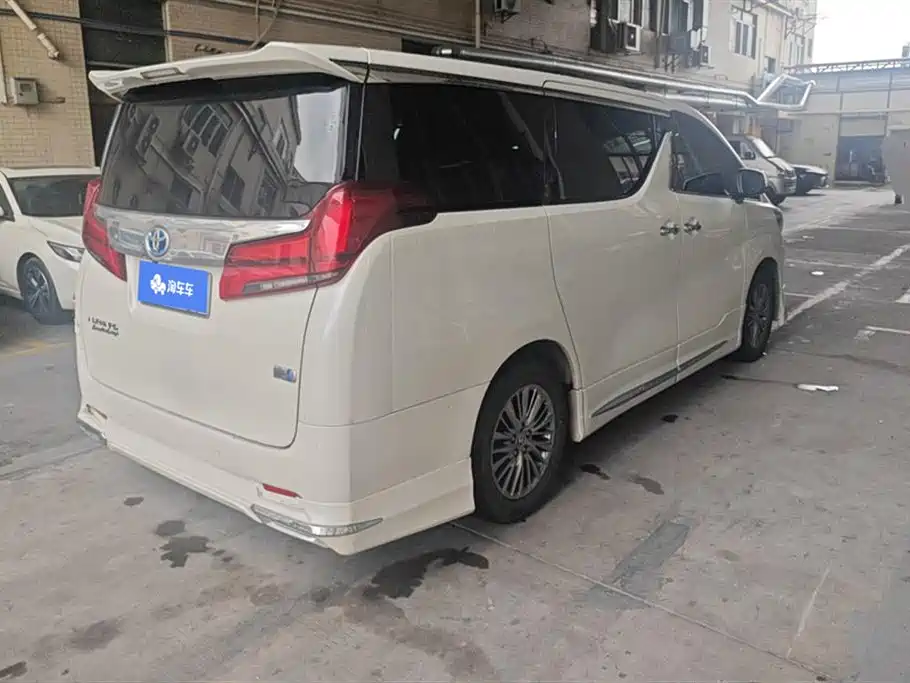 Toyota Alphard 2019 Hybrid 2.5L Luxury фото 3