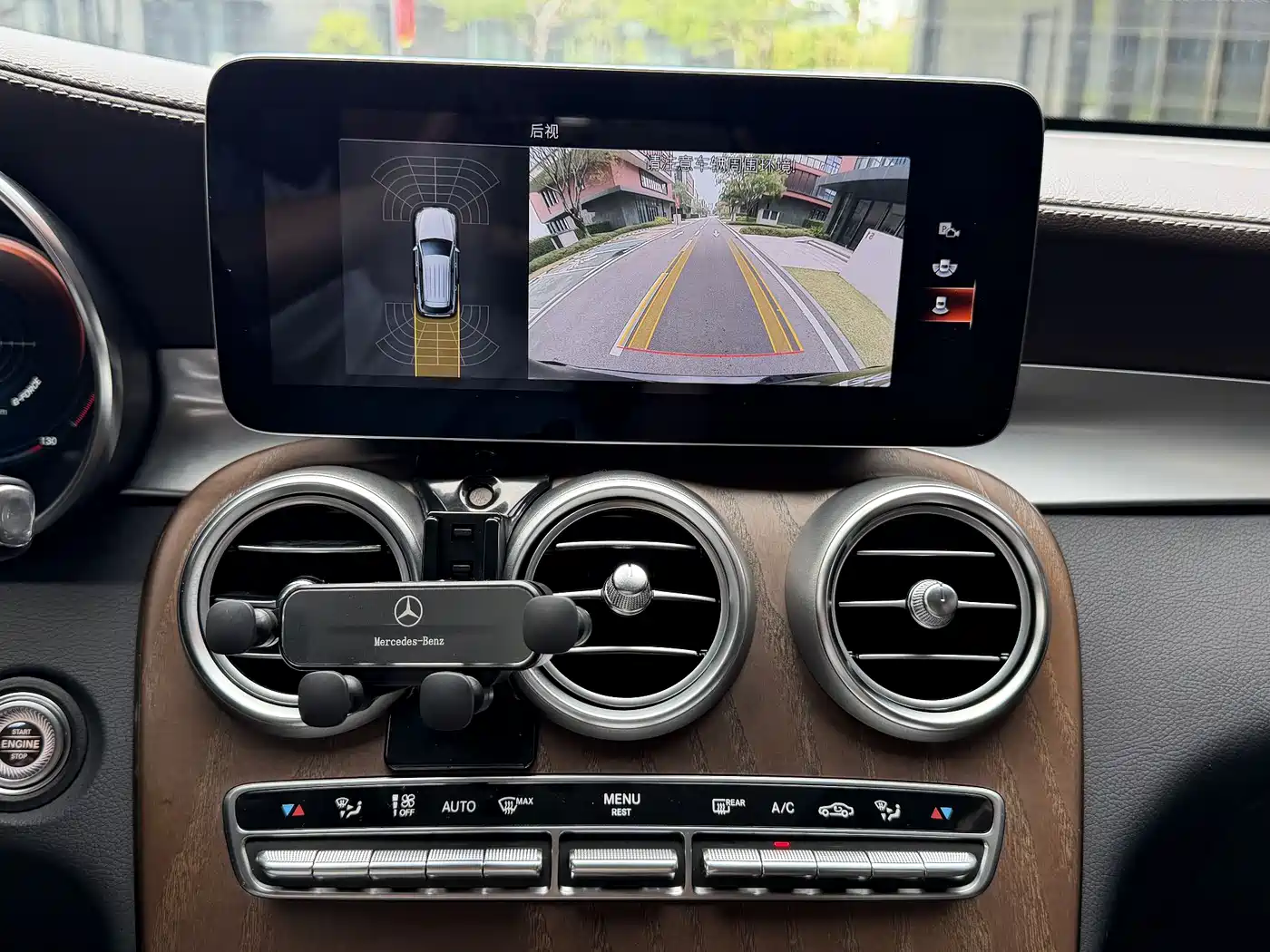 Mercedes-Benz GLC 2022 Facelift GLC 300 L 4MATIC Dynamic Collector's Edition фото 24