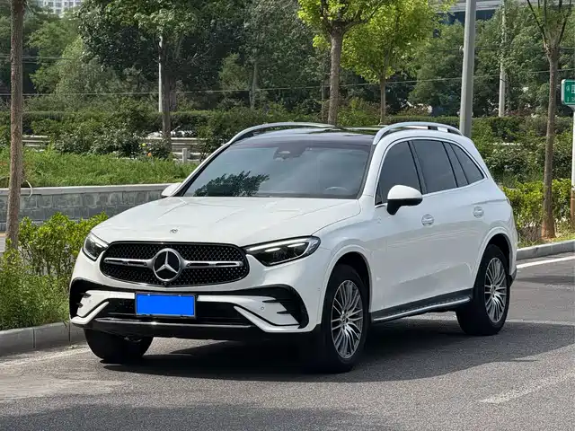 Mercedes-Benz GLC 2023