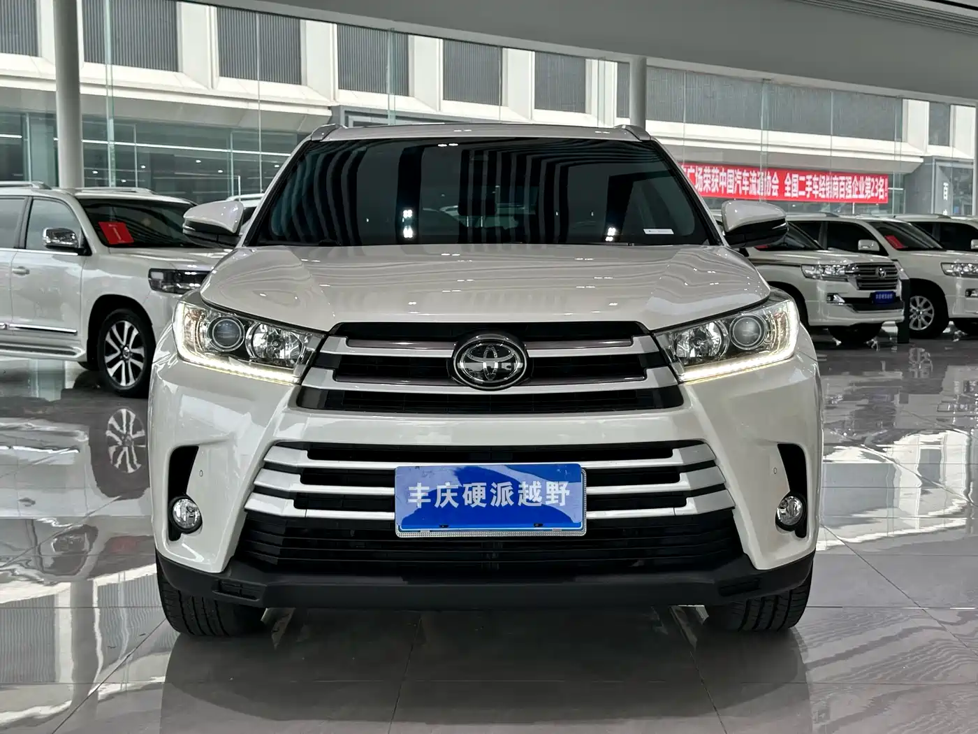 Toyota Highlander 2018 2.0T 4WD Luxury 7-seater (China V) фото 2